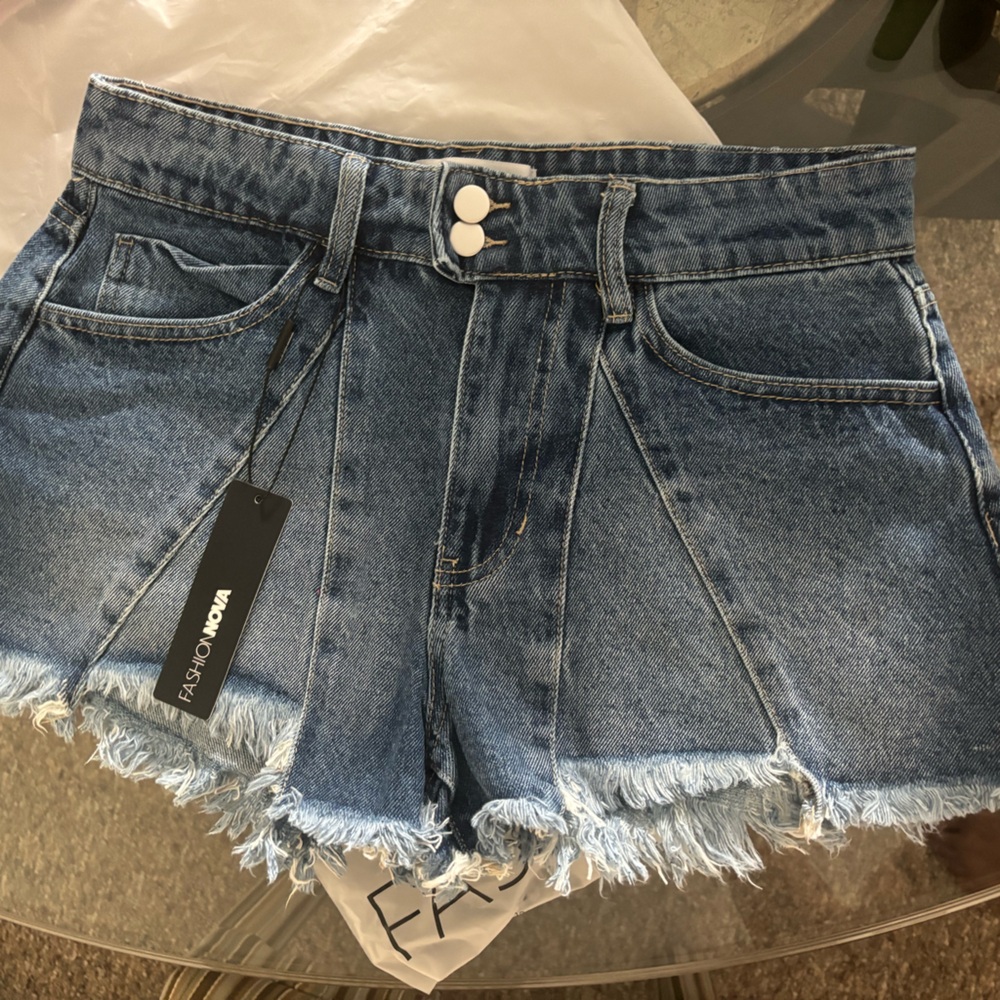 NWT FASHION NOVA DENIM SHORTS